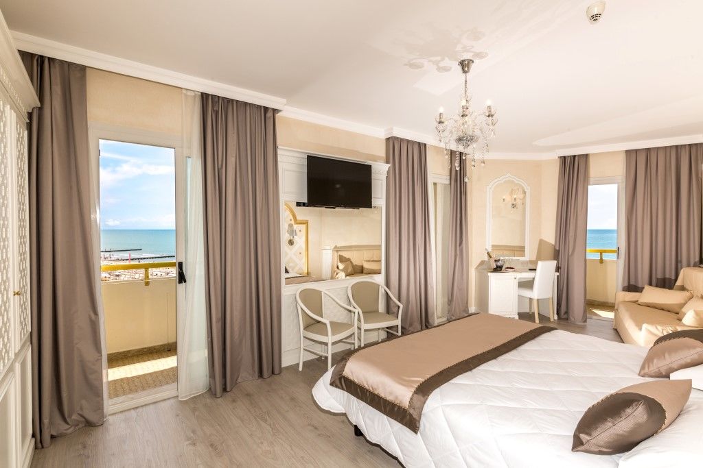Luxor E Cairo The Beach Resort Jesolo Extérieur photo