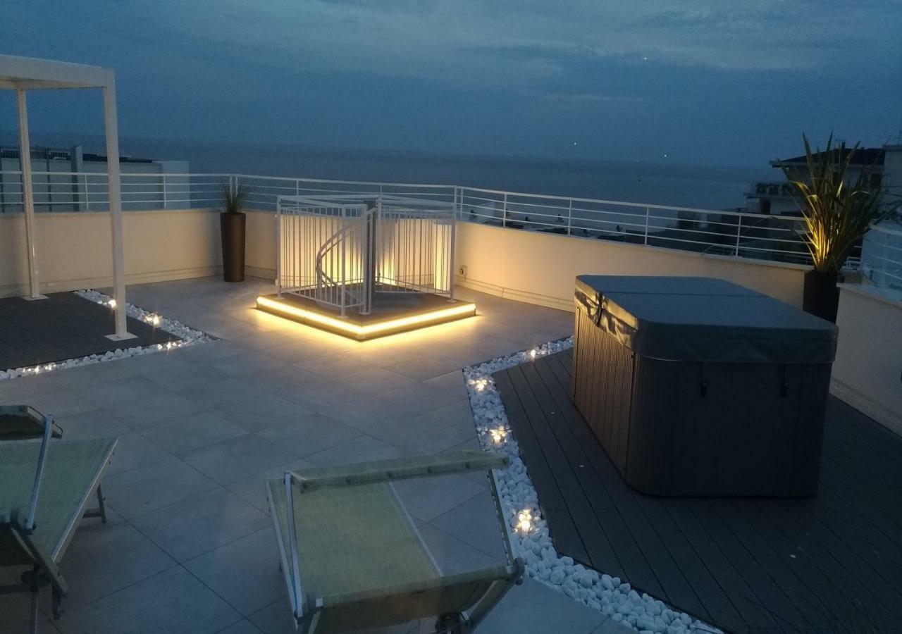 Luxor E Cairo The Beach Resort Jesolo Extérieur photo